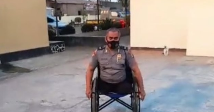 polisi tanpa kaki
